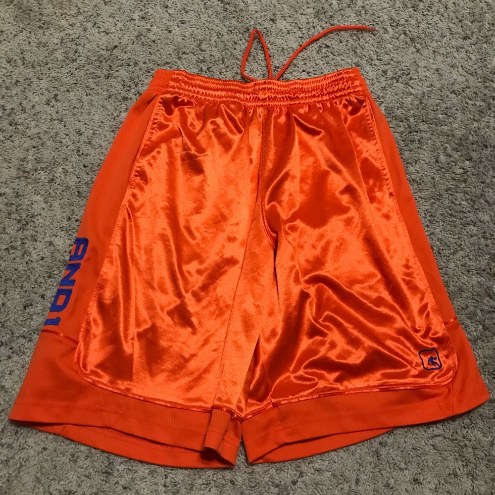 Men’s basketball shorts orange large
